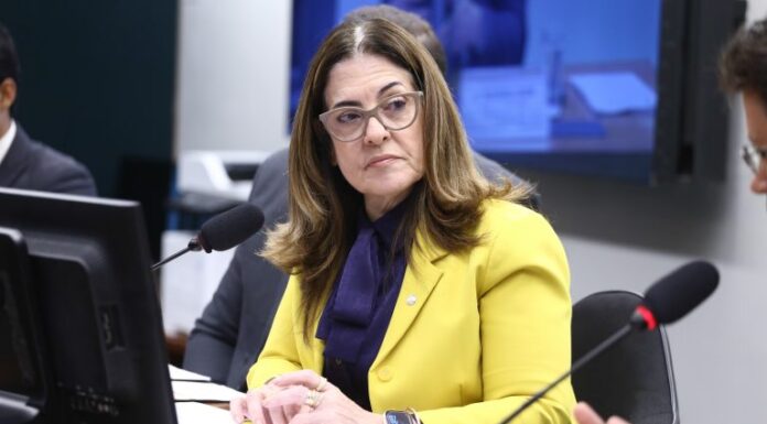 Projeto cria rede de apoio psicológico e financeiro para mães atípicas e cuidadores Projeto cria rede de apoio psicológico e financeiro para mães atípicas e cuidadores