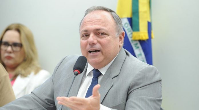 Projeto define antissemitismo e veda negação ou relativismo do Holocausto Projeto define antissemitismo e veda negação ou relativismo do Holocausto
