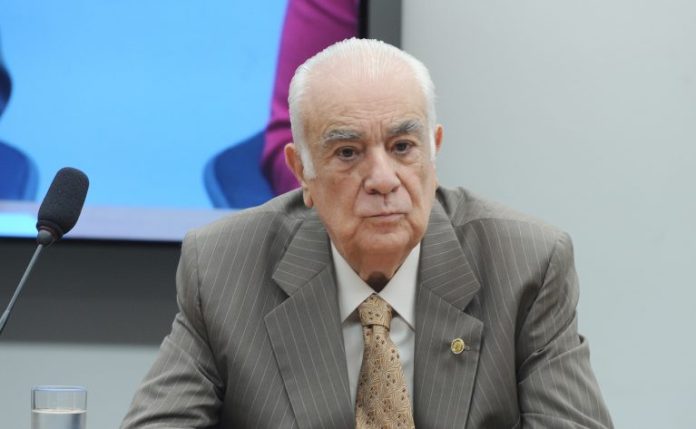 Projeto define crime específico para violência contra pessoas idosas