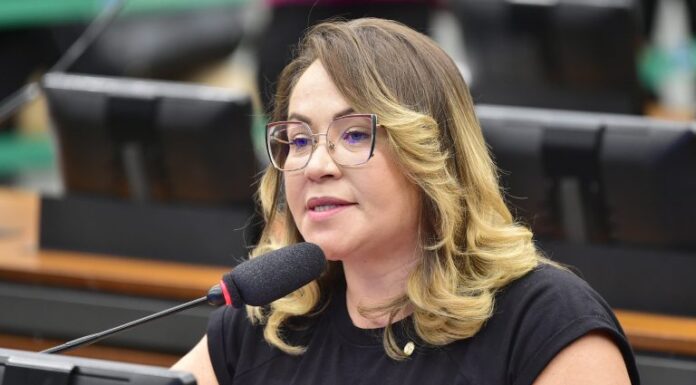 Projeto destina 20% dos royalties de petróleo da foz do Amazonas para SUS e enfermagem Projeto destina 20% dos royalties de petróleo da foz do Amazonas para SUS e enfermagem
