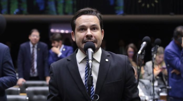 Projeto determina o registro de tratores e máquinas agrícolas em aplicativo do Ministério da Agricultura Projeto determina o registro de tratores e máquinas agrícolas em aplicativo do Ministério da Agricultura