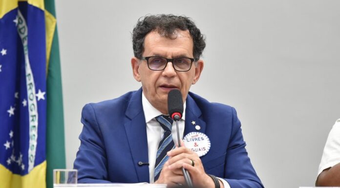 Projeto endurece regras para condenados por crimes sexuais contra crianças Projeto endurece regras para condenados por crimes sexuais contra crianças