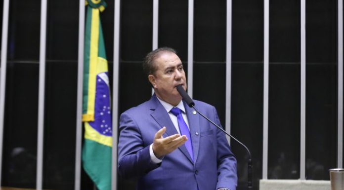 Projeto estende até o fim do ano prazo para micro e pequenas quitarem débito tributário Projeto estende até o fim do ano prazo para micro e pequenas quitarem débito tributário