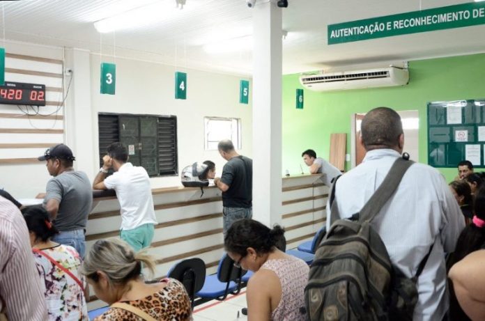 Projeto exige estudo de impacto socioeconômico para mudança em cartórios