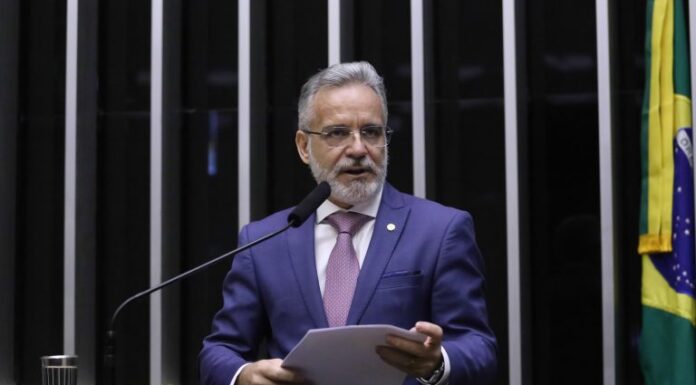 Projeto fixa prazo de 48 horas para fornecedor reembolsar o consumidor que cancela compra Projeto fixa prazo de 48 horas para fornecedor reembolsar o consumidor que cancela compra