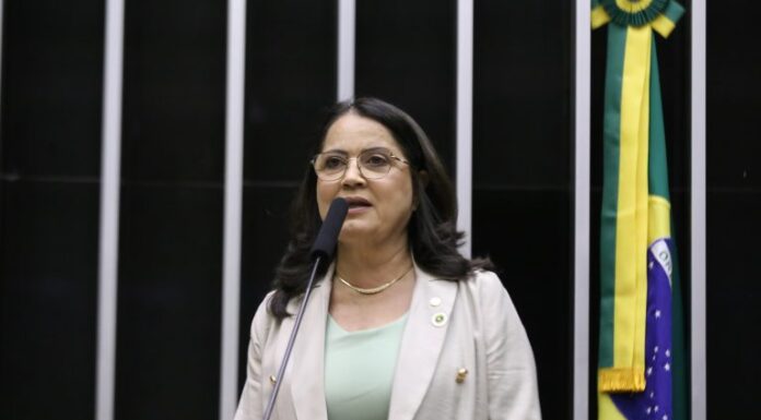 Projeto garante a vigilantes acesso a equipamentos destinados a segurança pessoal Projeto garante a vigilantes acesso a equipamentos destinados a segurança pessoal
