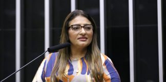 Projeto garante licença de 120 dias a estagiária gestante Projeto garante licença de 120 dias a estagiária gestante