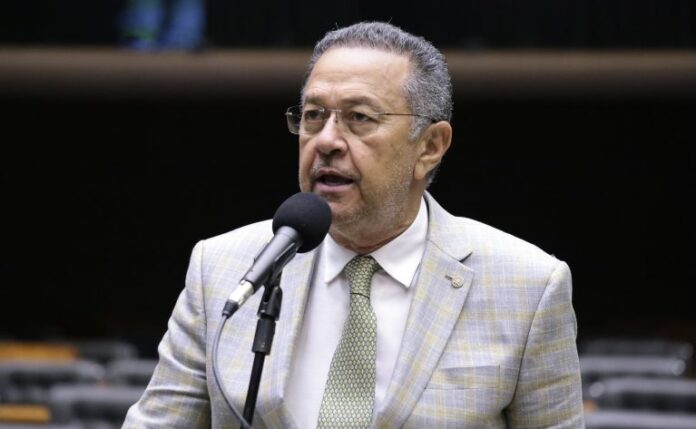 Projeto garante "Teste da Mãezinha" gratuito para gestantes no SUS