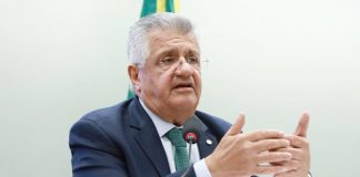 Projeto obriga o governo a oferecer financiamento para educação técnica de nível médio Projeto obriga o governo a oferecer financiamento para educação técnica de nível médio