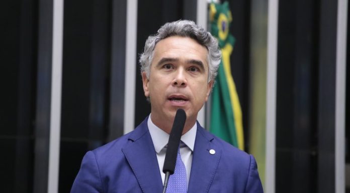 Projeto permite parcelamento de dívida fiscal de pequeno empreendedor do setor de eventos Projeto permite parcelamento de dívida fiscal de pequeno empreendedor do setor de eventos