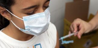 Projeto prevê exibição obrigatória nos cinemas de campanhas sobre vacina contra o HPV Projeto prevê exibição obrigatória nos cinemas de campanhas sobre vacina contra o HPV