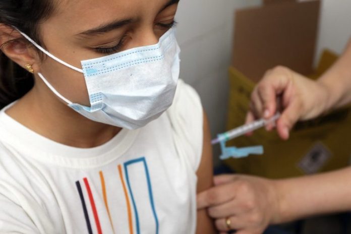 Projeto prevê exibição obrigatória nos cinemas de campanhas sobre vacina contra o HPV