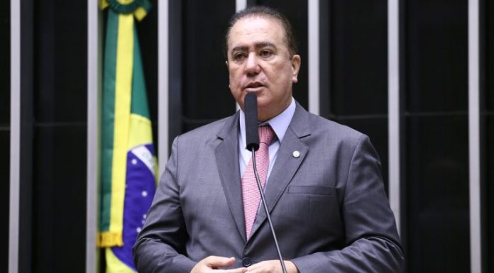 Projeto prevê logística reversa na indústria e no comércio de painéis solares Projeto prevê logística reversa na indústria e no comércio de painéis solares