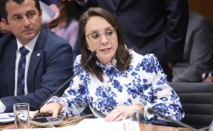 Projeto prevê política de cuidado continuado para pessoas com deficiência de alta dependência Projeto prevê política de cuidado continuado para pessoas com deficiência de alta dependência