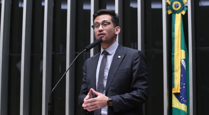 Projeto prevê prisão de prefeito que omite informações no site da transparência Projeto prevê prisão de prefeito que omite informações no site da transparência