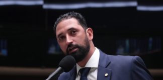 Projeto proíbe benefícios federais a condenados por invasão de propriedades rurais Projeto proíbe benefícios federais a condenados por invasão de propriedades rurais
