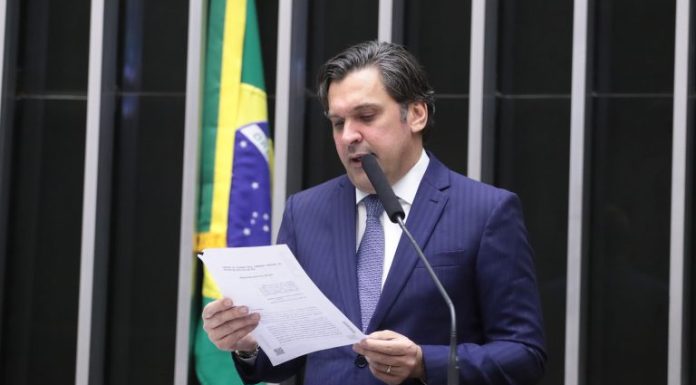 Projeto proíbe cláusula em convenção condominial que restrinja a locação de imóvel para partidos Projeto proíbe cláusula em convenção condominial que restrinja a locação de imóvel para partidos