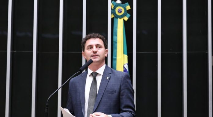 Projeto proíbe venda casada na contratação de crédito rural Projeto proíbe venda casada na contratação de crédito rural