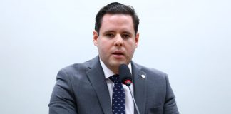 Projeto pune como improbidade administrativa ato de servidor que impede recebimento de doações em calamidade Projeto pune como improbidade administrativa ato de servidor que impede recebimento de doações em calamidade