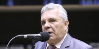 Projeto regulamenta atuação dos bancos comunitários no Brasil Projeto regulamenta atuação dos bancos comunitários no Brasil