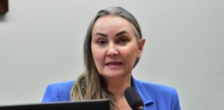 Projeto suspende cota de pesca de arrasto no litoral de Santa Catarina Projeto suspende cota de pesca de arrasto no litoral de Santa Catarina