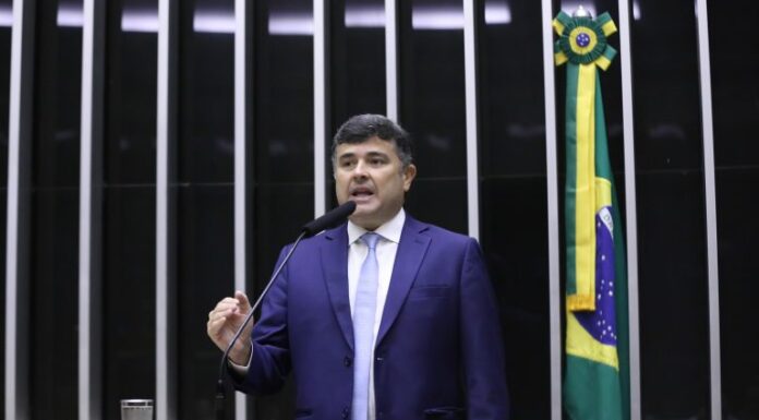 Projeto torna obrigatória presença de técnico de enfermagem em escolas de tempo integral Projeto torna obrigatória presença de técnico de enfermagem em escolas de tempo integral
