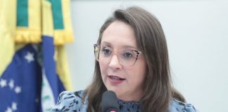 Proposta proíbe bloqueio de aplicativos de mensagem instantânea Proposta proíbe bloqueio de aplicativos de mensagem instantânea