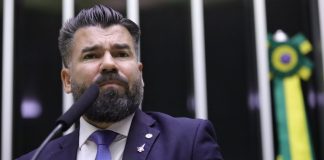 Proposta suspende o direito de presos provisórios votarem em eleições Proposta suspende o direito de presos provisórios votarem em eleições