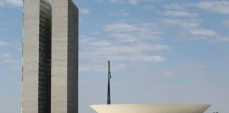 Projeto que equipara aborto a homicídio tem urgência aprovada