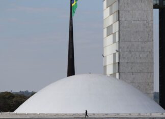 Comissão aprova texto preliminar do Orçamento de 2023