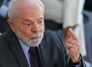 Lula diz que PAC é oportunidade de investimento para países do Brics