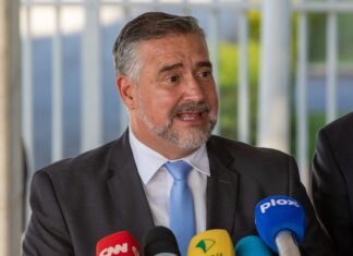 Lula vai se reunir com Lira para discutir MPs antes de viagem à China