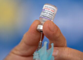 Saúde reforça importância de completar ciclo vacinal contra a covid-19