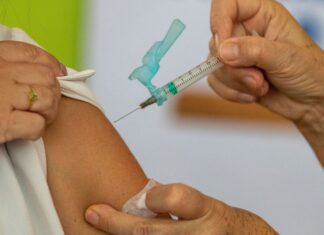 Sociedade de Infectologia pede reforço da vigilância sobre covid-19