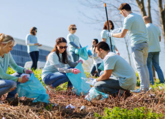 Número de pessoas praticando voluntariado aumenta no Brasil