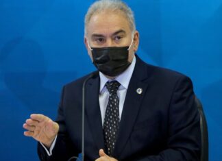 Ministro Queiroga testa positivo para a covid-19 novamente