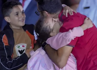 Clima de emoção marcou chegada de brasileiros da Faixa de Gaza