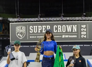 Rayssa Leal vence no fim e se torna tricampeã mundial de skate street