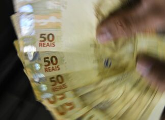 TSE identifica R$ 605 milhões em transações suspeitas de campanhas