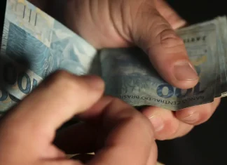 Mais de 10 milhões simulam consignado para CLT até início da tarde de sexta-feira