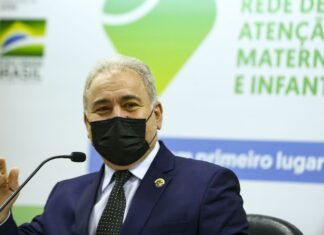 Ministro da Saúde debate nos EUA ações para conter a pandemia