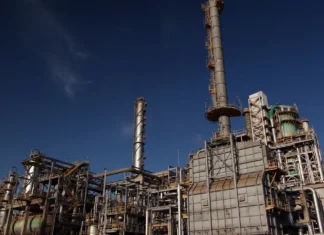S&P eleva nota de crédito da Petrobras