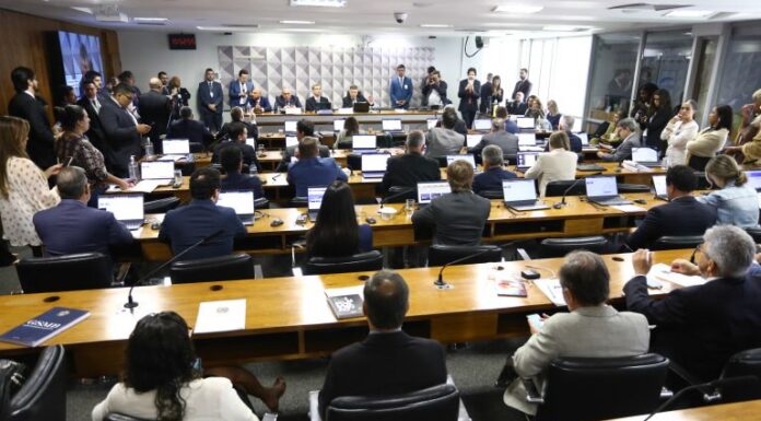 Relatório da CPMI do INSS será lido e pode ser votado nesta sexta Relatório da CPMI do INSS será lido e pode ser votado nesta sexta