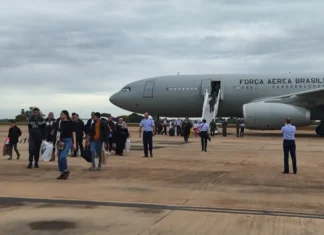 Terceiro grupo de repatriados vindos de Gaza chega ao Brasil