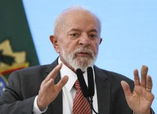 Lula critica prolongamento da greve dos docentes federais