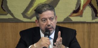 Presidente da Câmara diz que pautará PL que muda cobrança do ICMS