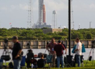 Nasa cancela lançamento da Artemis I após detectar vazamento em motor