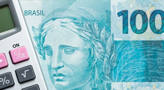 Salário mínimo de 2026 será de R$ 1.631, com aumento de 7,44% Salário mínimo de 2026 será de R$ 1.631, com aumento de 7,44%