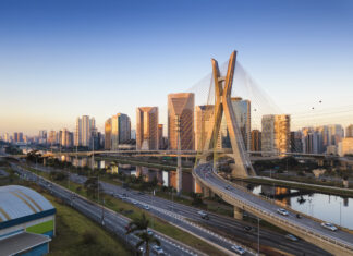 Aos 470 anos, SP oferece oportunidades, mas maioria quer deixar cidade