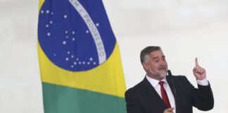 “Comunicação de governo precisa recuperar credibilidade”, diz ministro